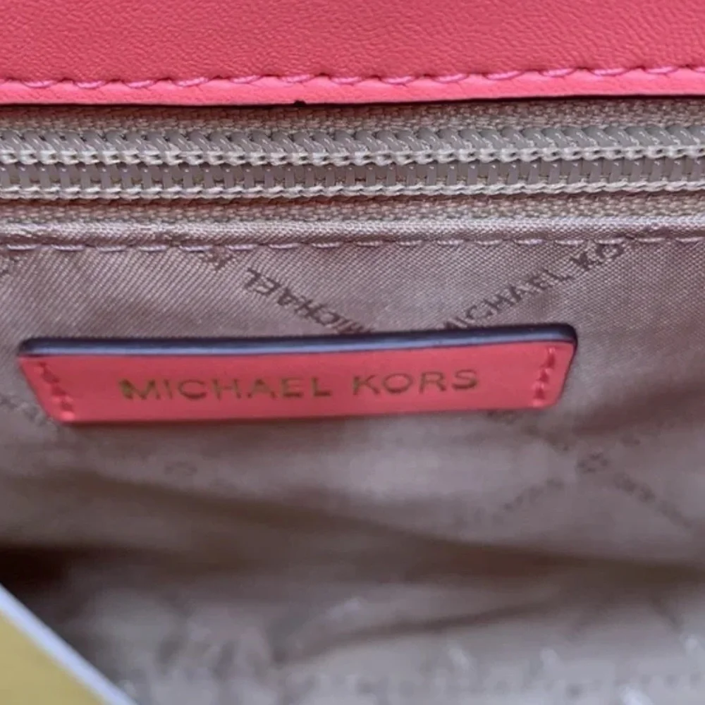 ⚠️HOLIDAY SALE ⚠️ MICHAEL KORS CARMEN MEDIUM FLAP SATCHEL GRAPEFRUIT
NWT - Picture 13 of 14